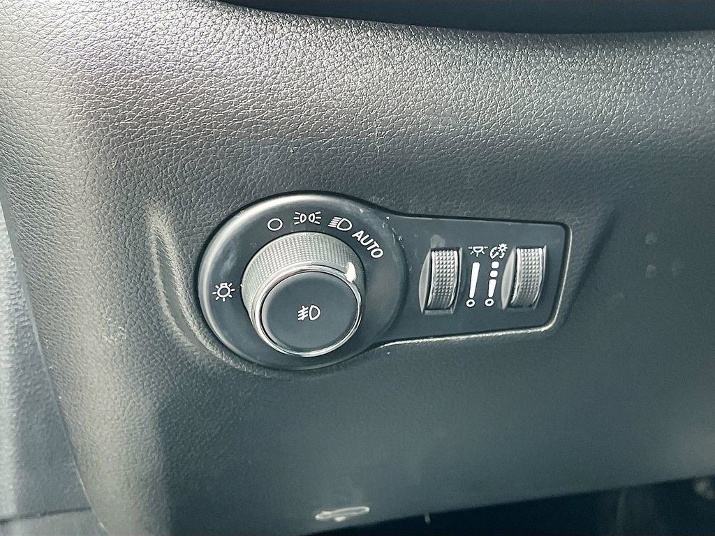 Used 2022 Jeep Compass Trailhawk image 10