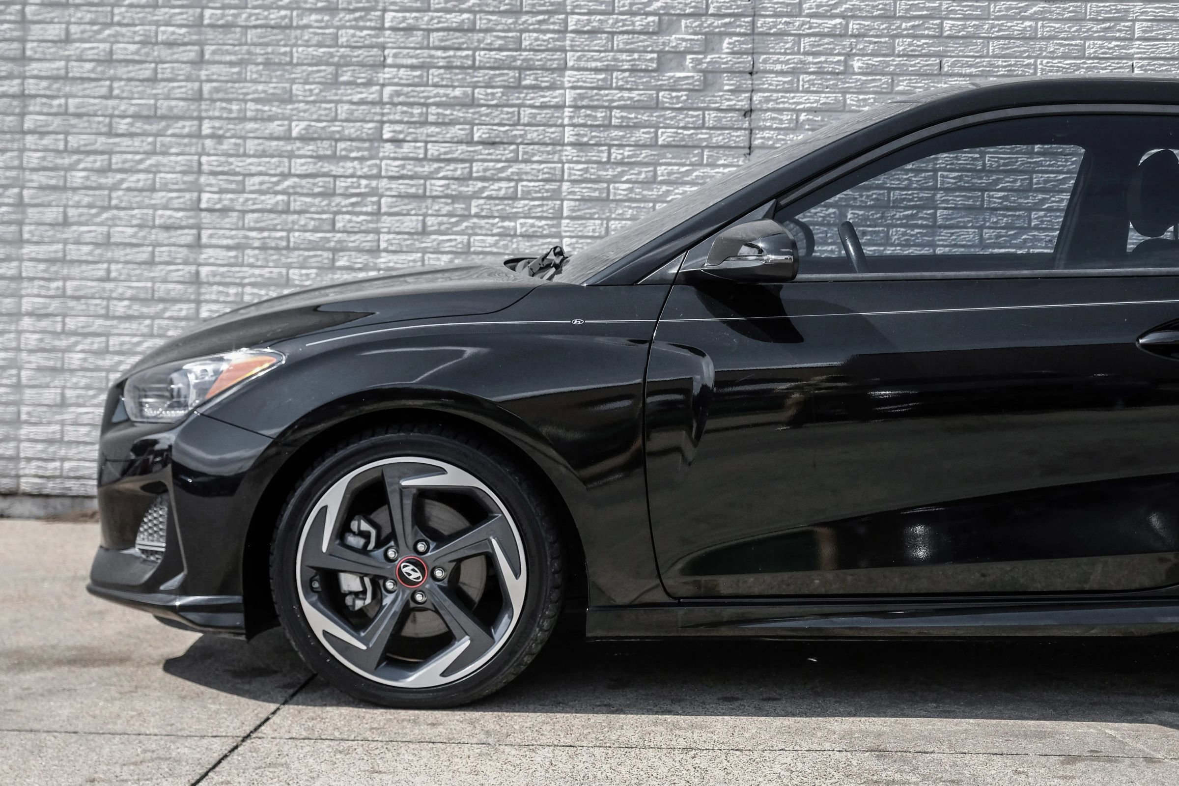 Used 2020 Hyundai Veloster Turbo FWD image 12