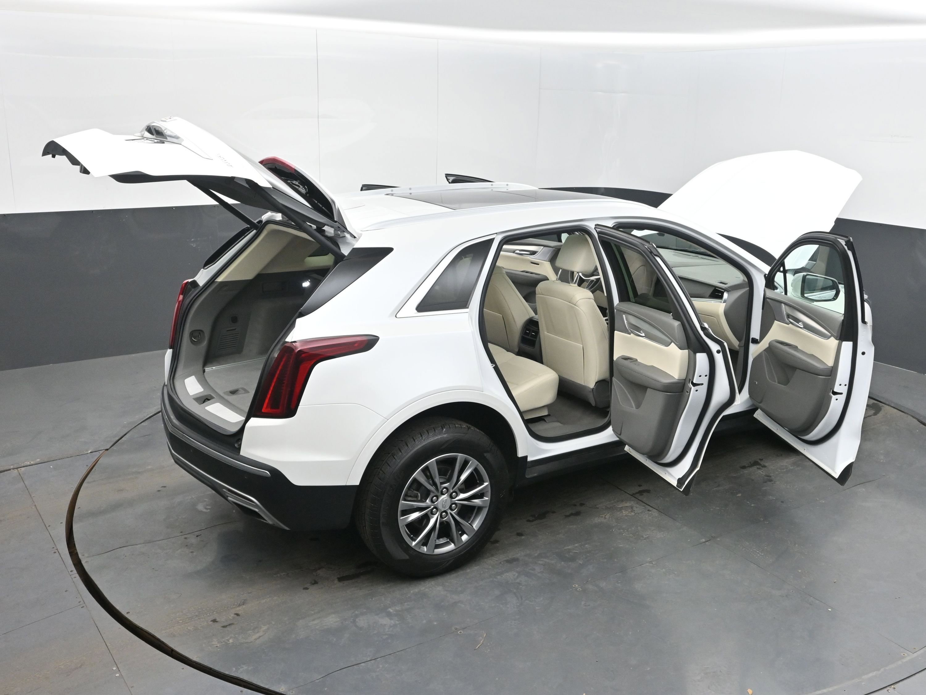 Used 2023 Cadillac XT5 Premium Luxury image 45
