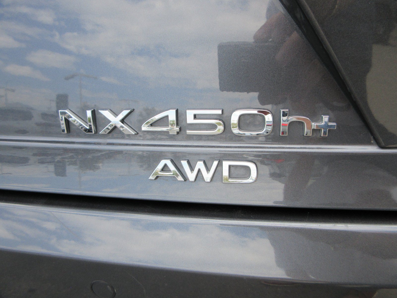 Used 2026 Lexus NX 450h+ AWD w/ Luxury Package image 8