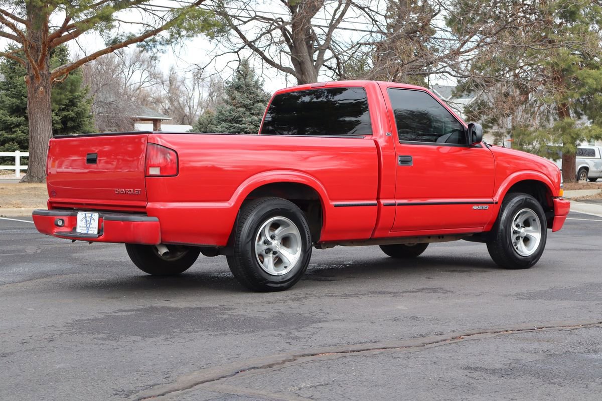 Used 2000 Chevrolet S10 Pickup LS w/ Preferred Equipment Group RWD image 5