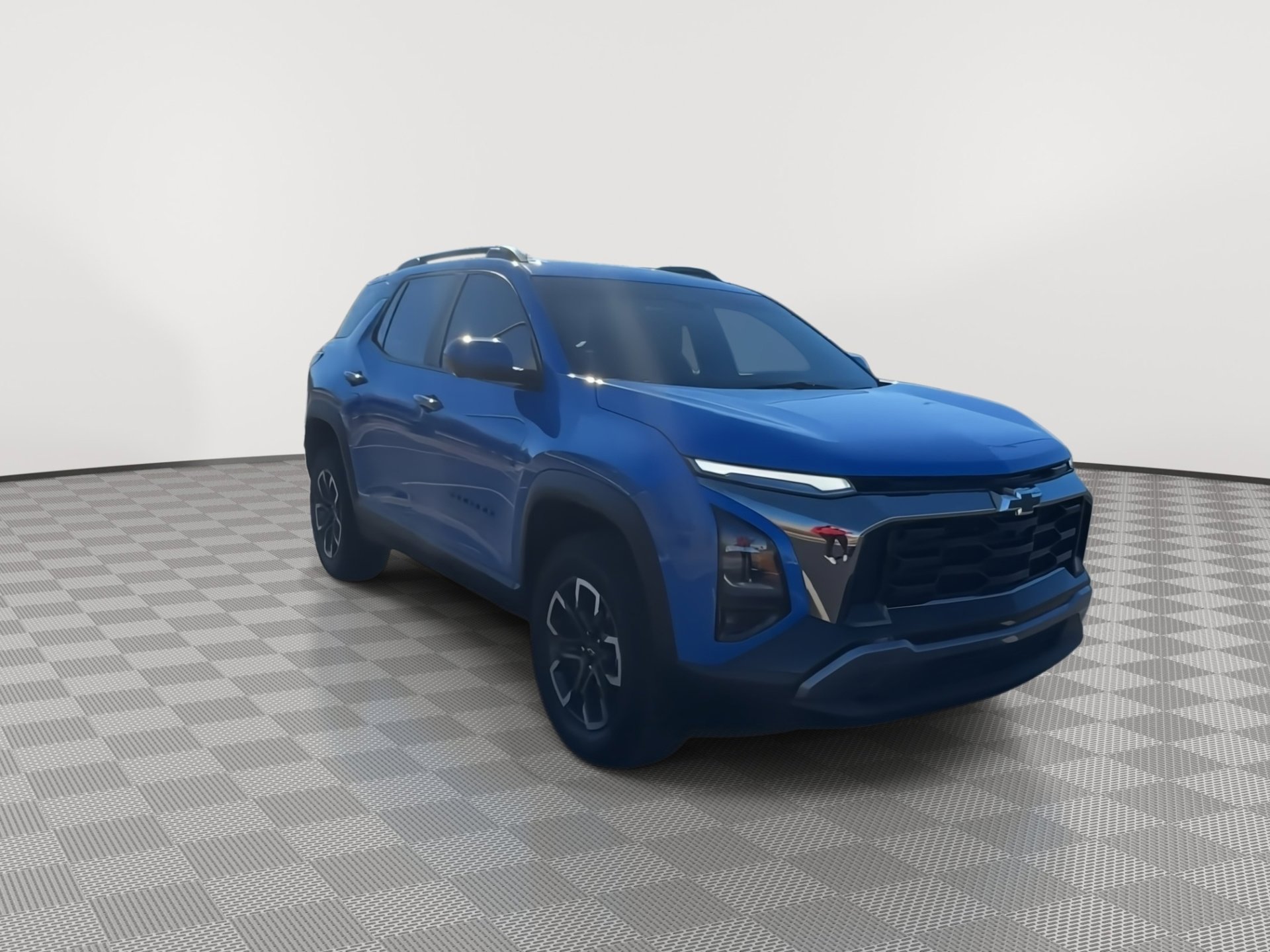 Used 2025 Chevrolet Equinox ACTIV w/ Safety and Technology Package image 3