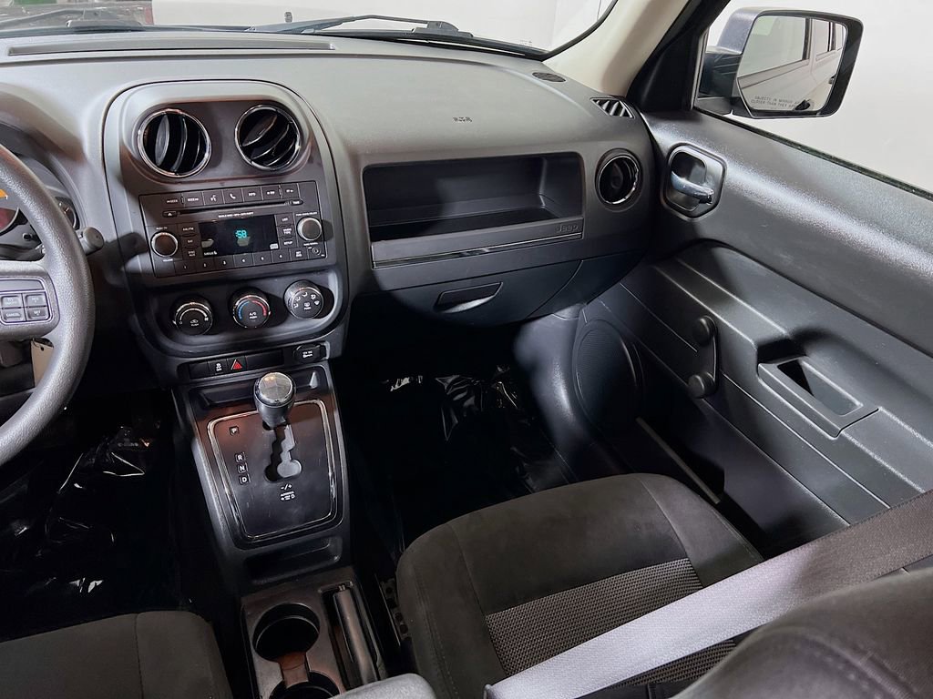 Used 2017 Jeep Patriot Sport image 19