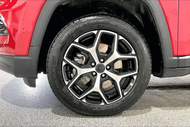 Used 2025 Jeep Compass Limited AWD/4WD image 41