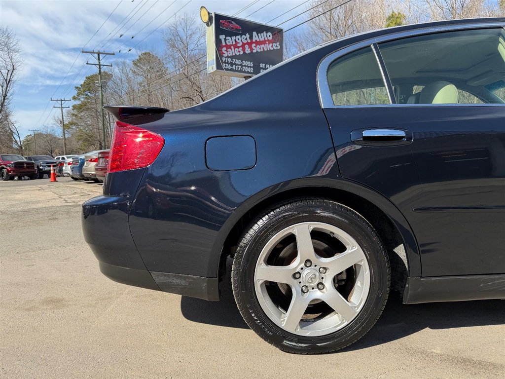 Used 2004 INFINITI G35 Sedan w/ Aero Pkg image 12
