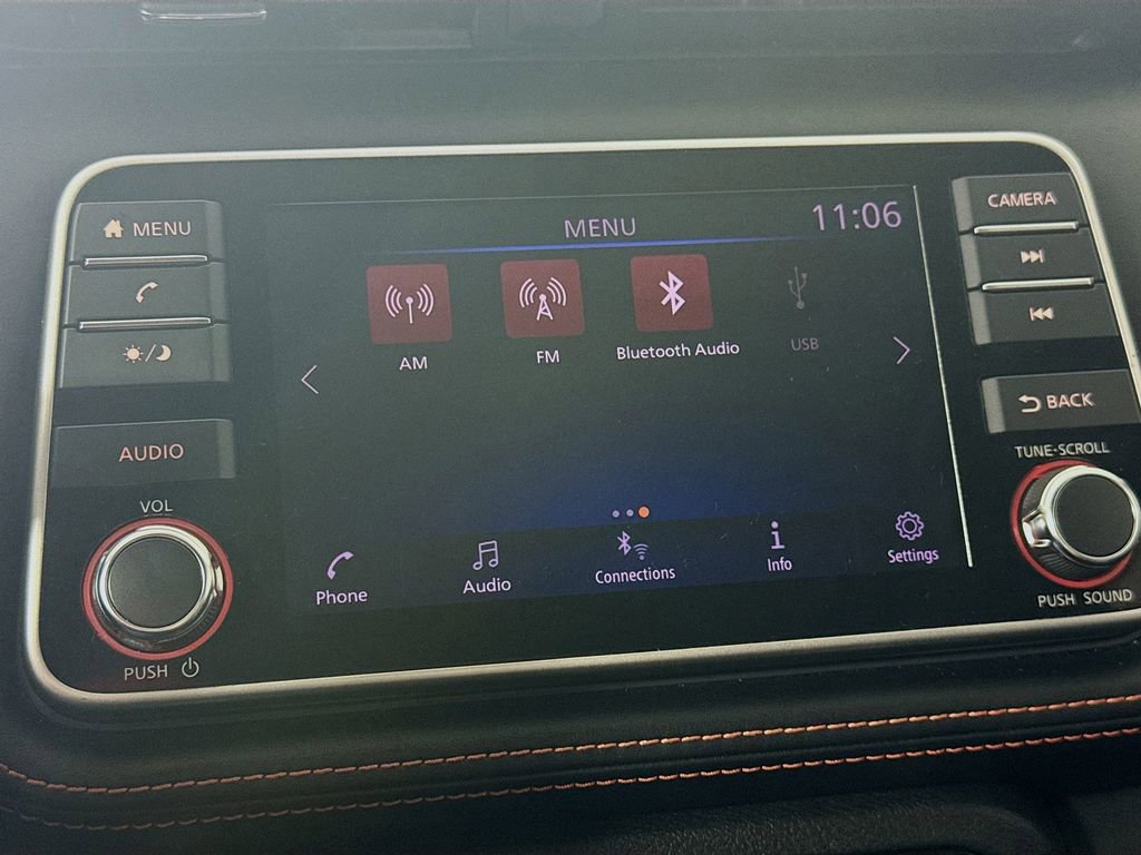 Used 2018 Nissan Kicks SR w/ Premium Package image 17