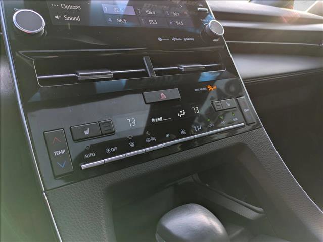 Used 2021 Toyota Avalon XSE image 14