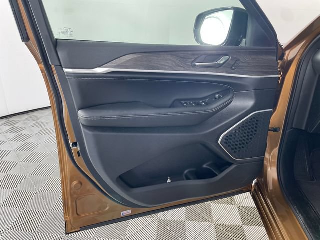 New 2027 Jeep Grand Cherokee L Limited AWD/4WD image 5