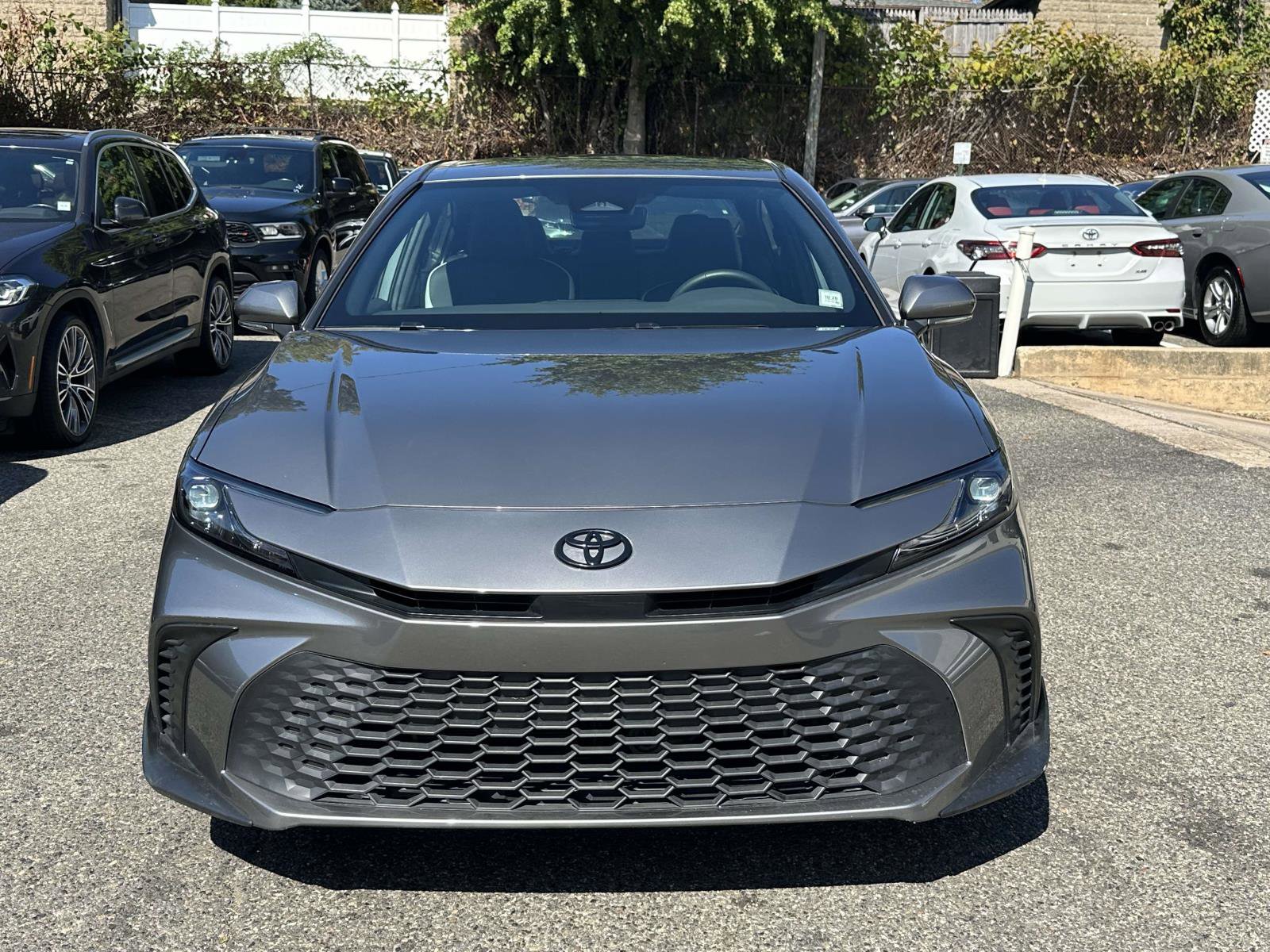 Used 2025 Toyota Camry SE image 7