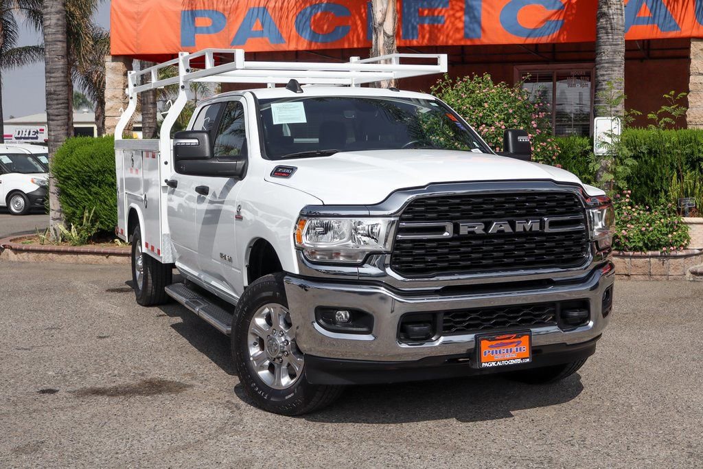 Used 2024 RAM 3500 Big Horn AWD/4WD image 2