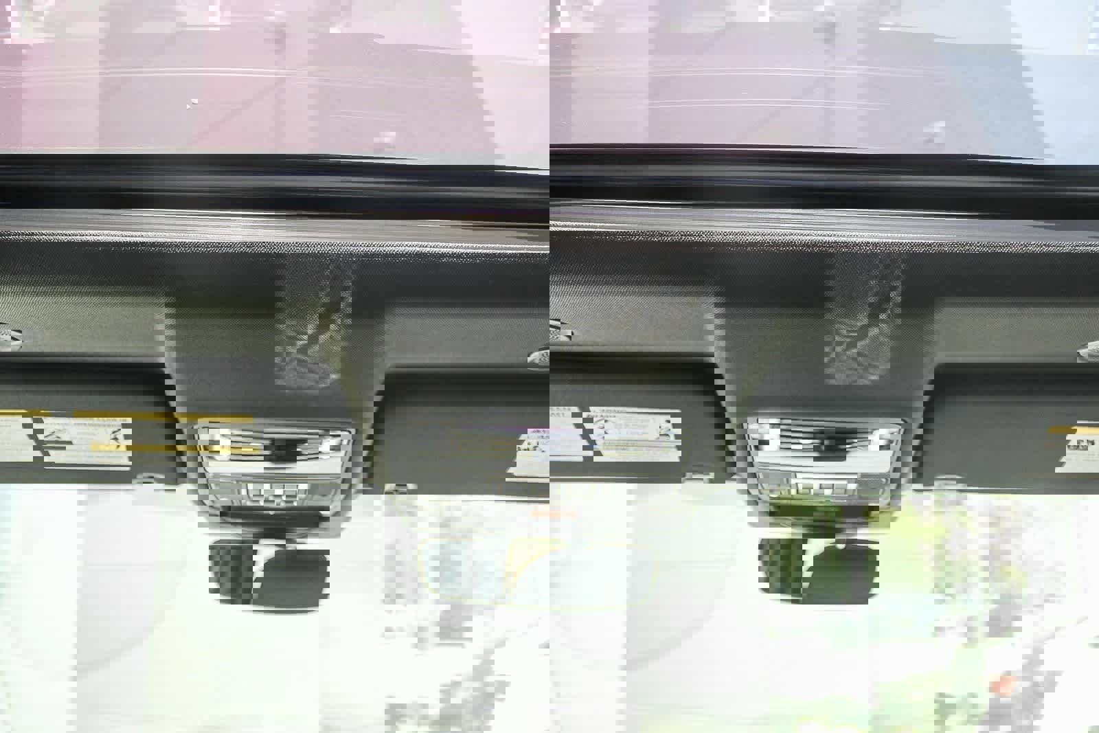 New 2025 Land Rover Discovery S image 16