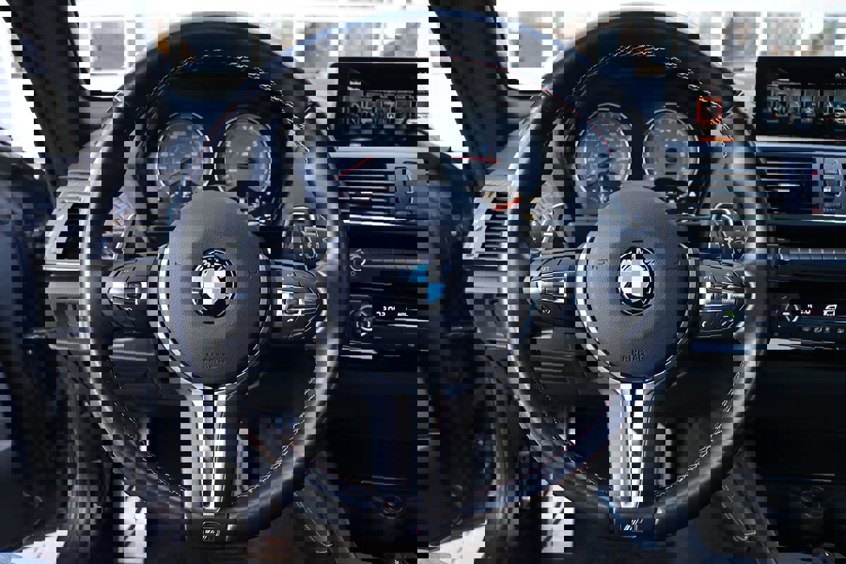 Used 2017 BMW M2 image 16