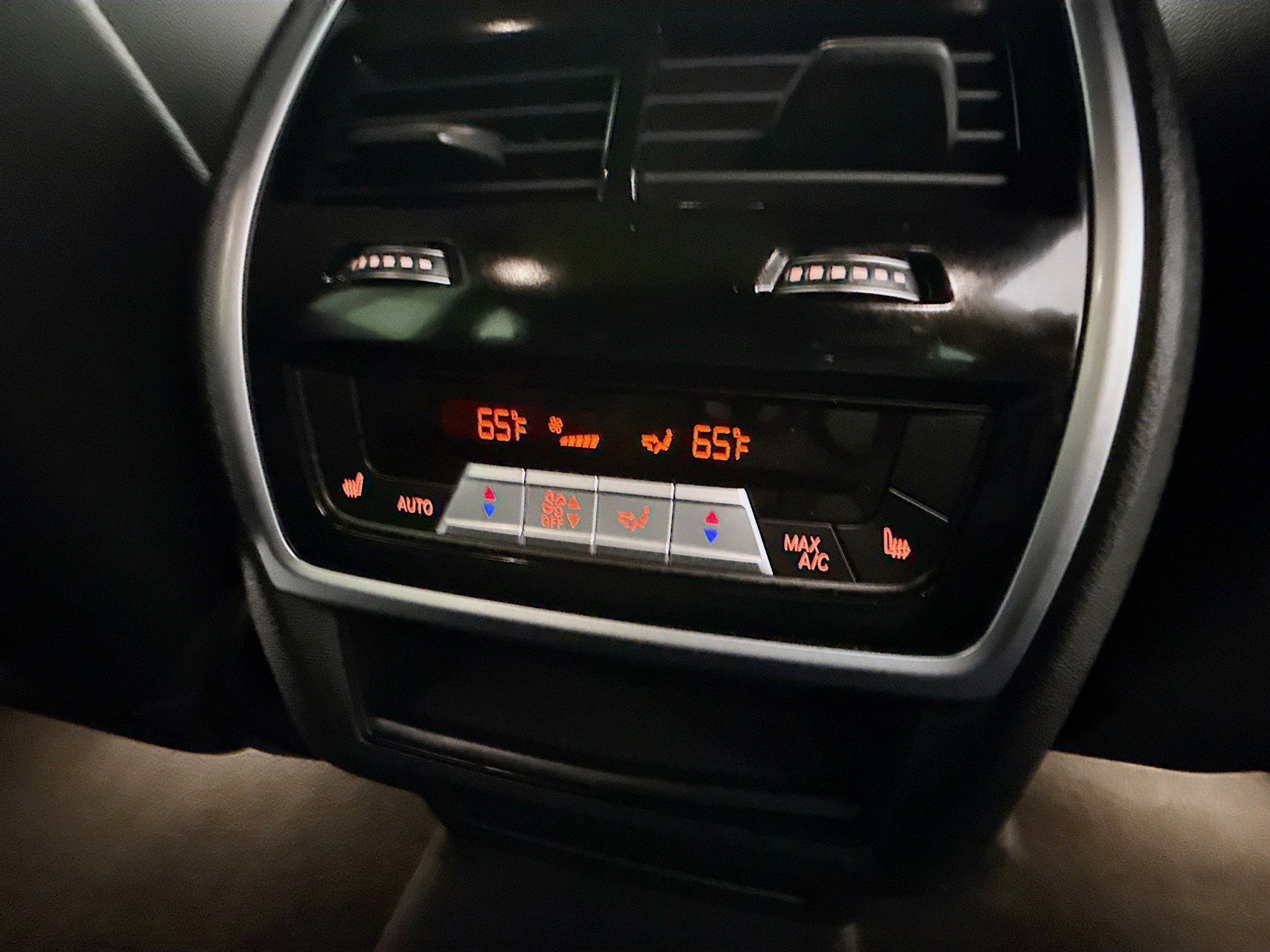 Used 2020 BMW X5 M50i w/ Premium Package image 42