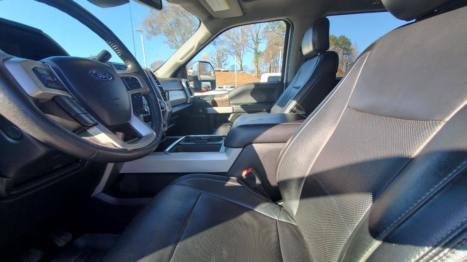 Used 2019 Ford F250 Lariat w/ Lariat Ultimate Package image 3