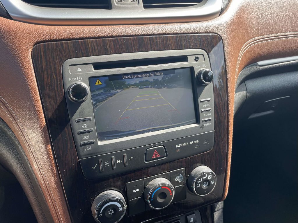 Used 2015 Chevrolet Traverse LT AWD/4WD image 23
