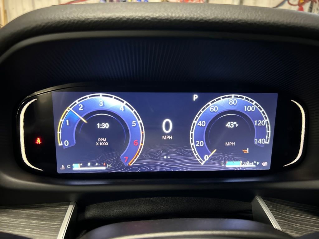 Certified 2024 Jeep Wagoneer L Series III w/ Flexible Seating Group image 20