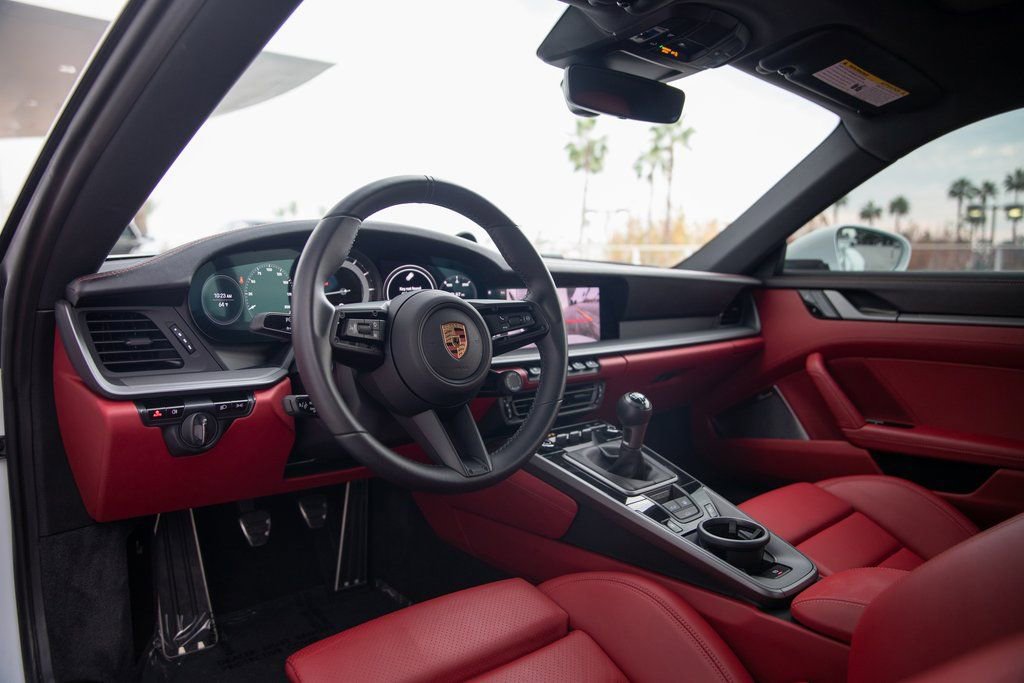 Used 2021 Porsche 911 Carrera S image 4