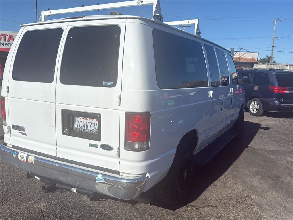 Used 2014 Ford E-150 and Econoline 150 XLT image 2