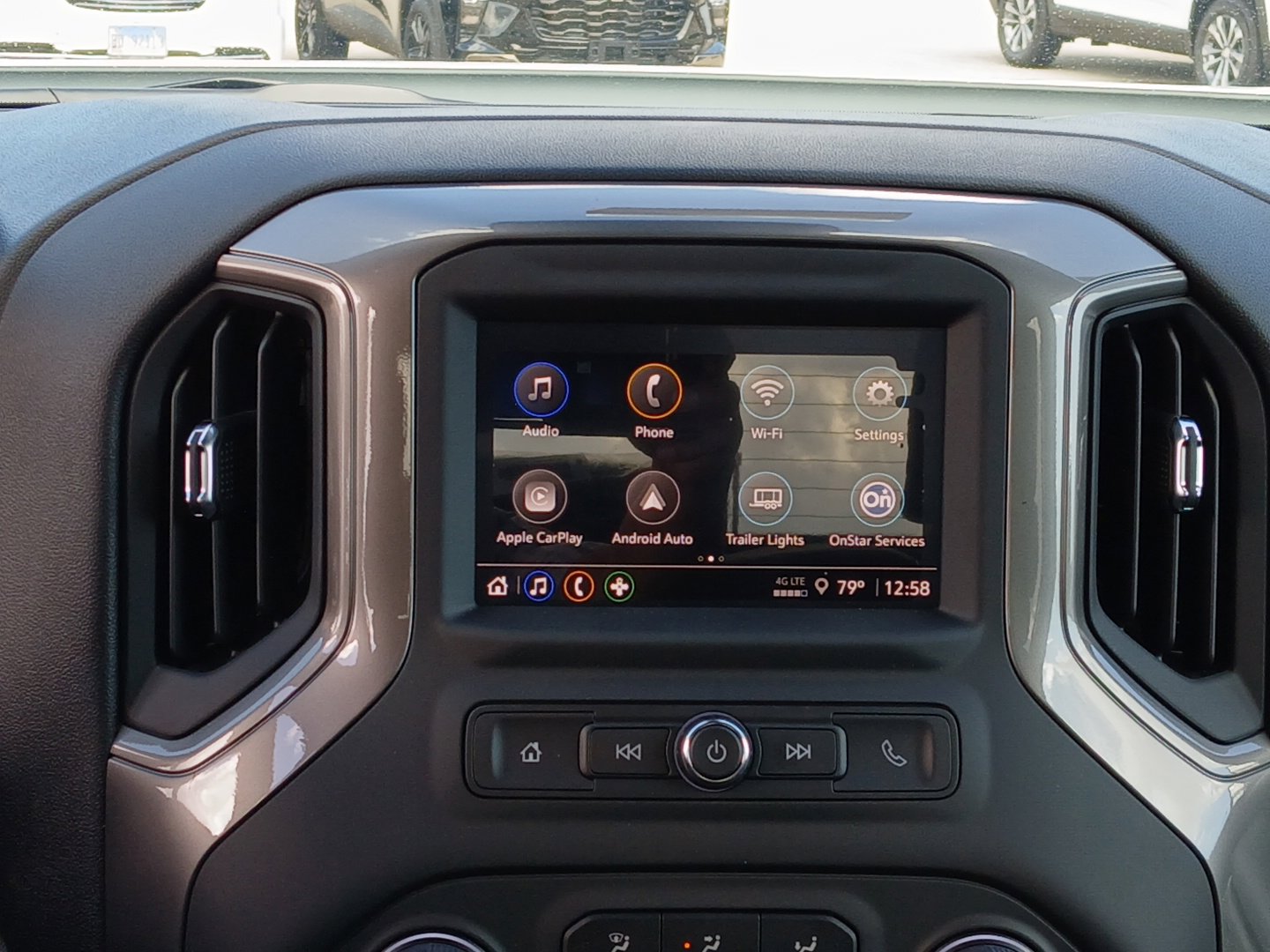 New 2022 Chevrolet Traverse LT w/ LT Premium Package image 11