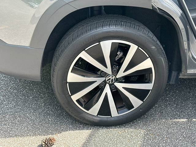 Used 2022 Volkswagen Taos SE w/ IQ.Drive SE Package image 33