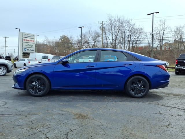 Used 2023 Hyundai Elantra Blue w/ Preferred Accessory Package image 6