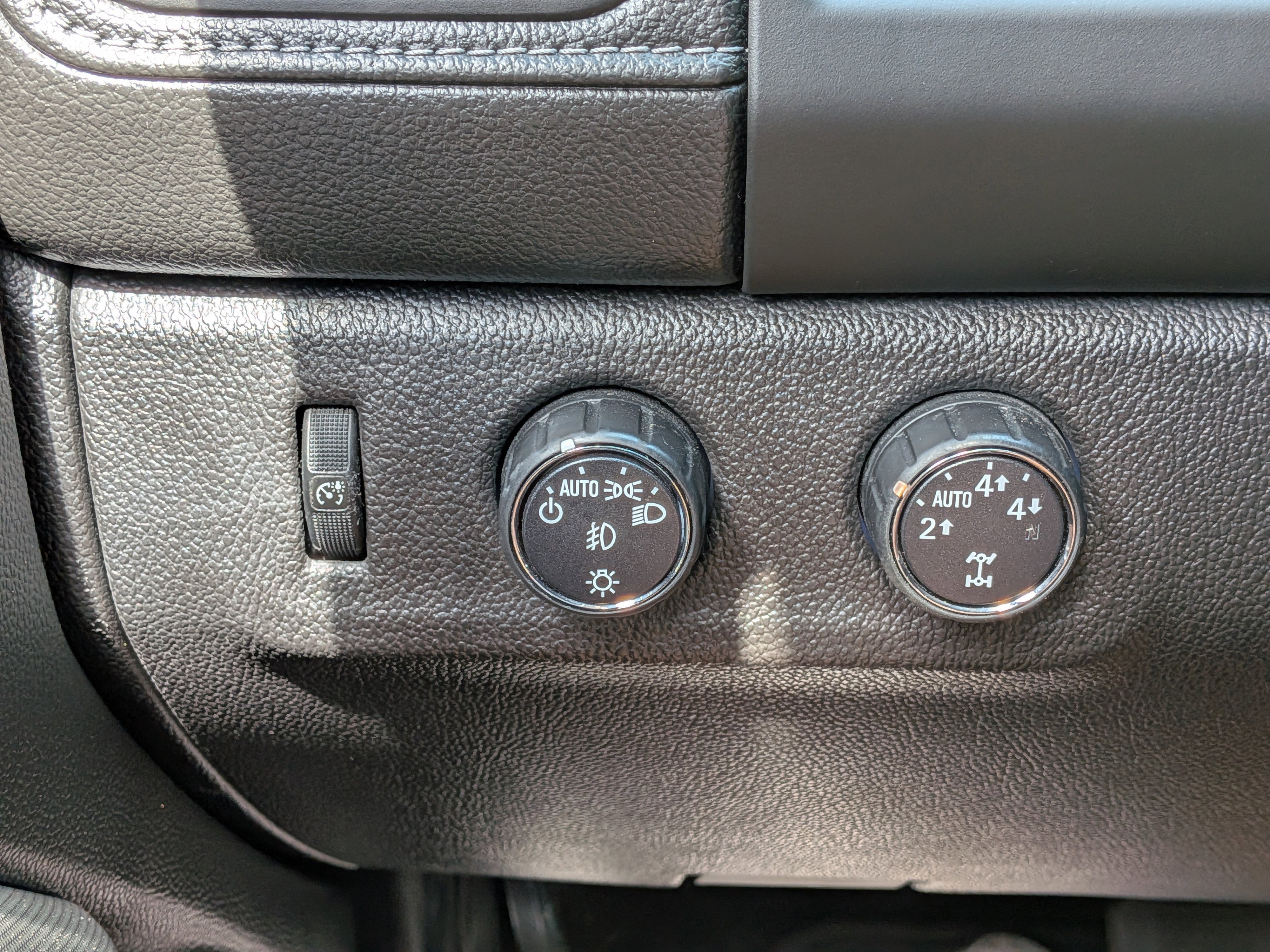 Used 2016 GMC Canyon SLT w/ Driver Alert Package image 23