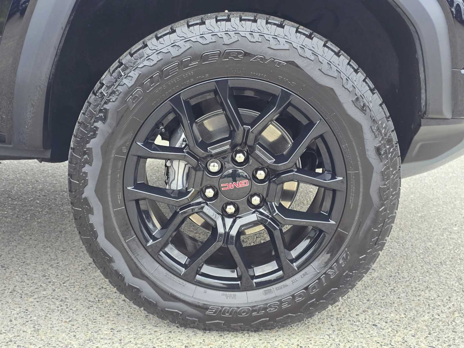 Used 2025 GMC Canyon Denali w/ LPO, Denali Black Edition AWD/4WD image 9