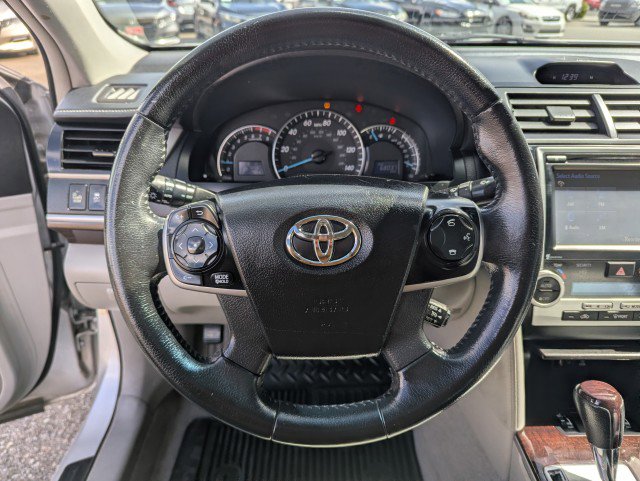 Used 2014 Toyota Camry XLE FWD image 10