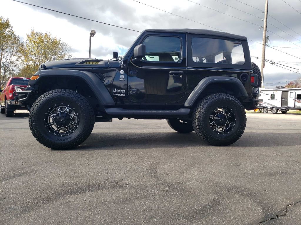 Used 2018 Jeep Wrangler Sport image 4