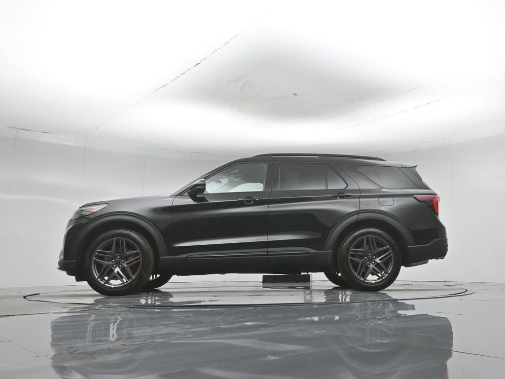 New 2026 Ford Explorer ST RWD image 7