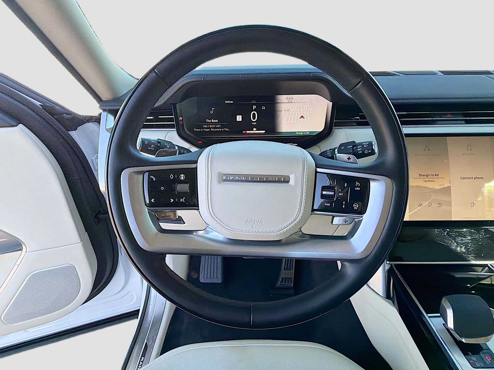 Used 2024 Land Rover Range Rover Long Wheelbase SE image 41