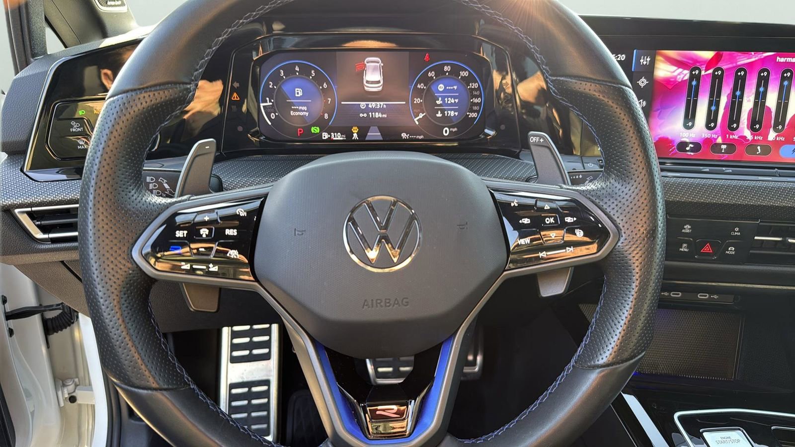 Used 2024 Volkswagen Golf R image 15