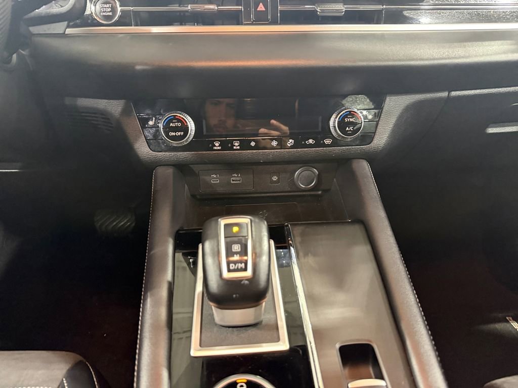 Used 2024 Mitsubishi Outlander SE Black Edition image 14