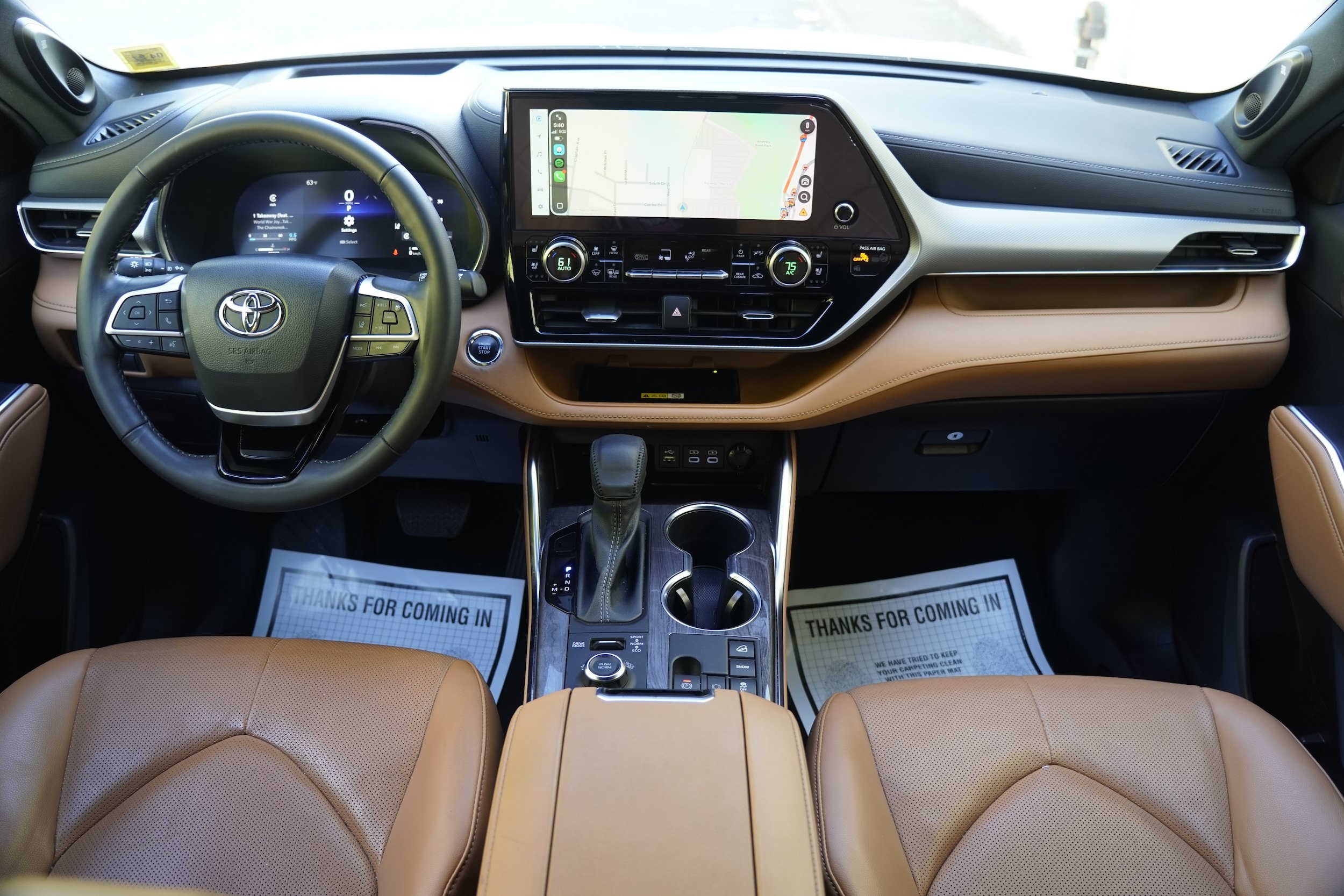 Used 2023 Toyota Highlander Platinum AWD/4WD image 16