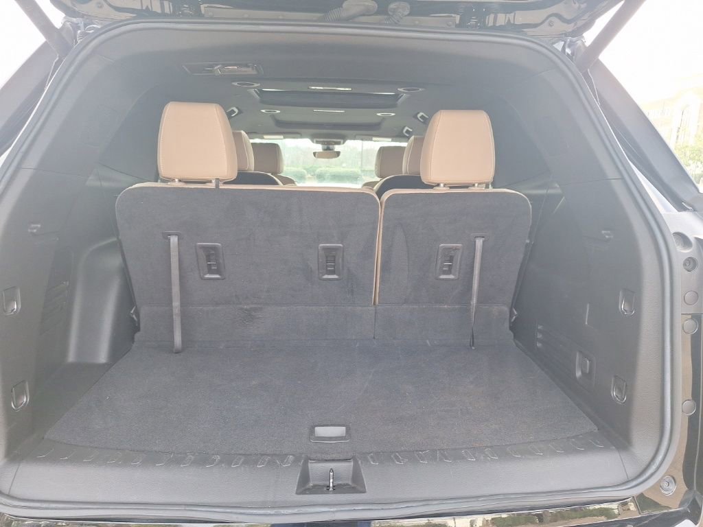 Used 2023 Chevrolet Traverse Premier image 24