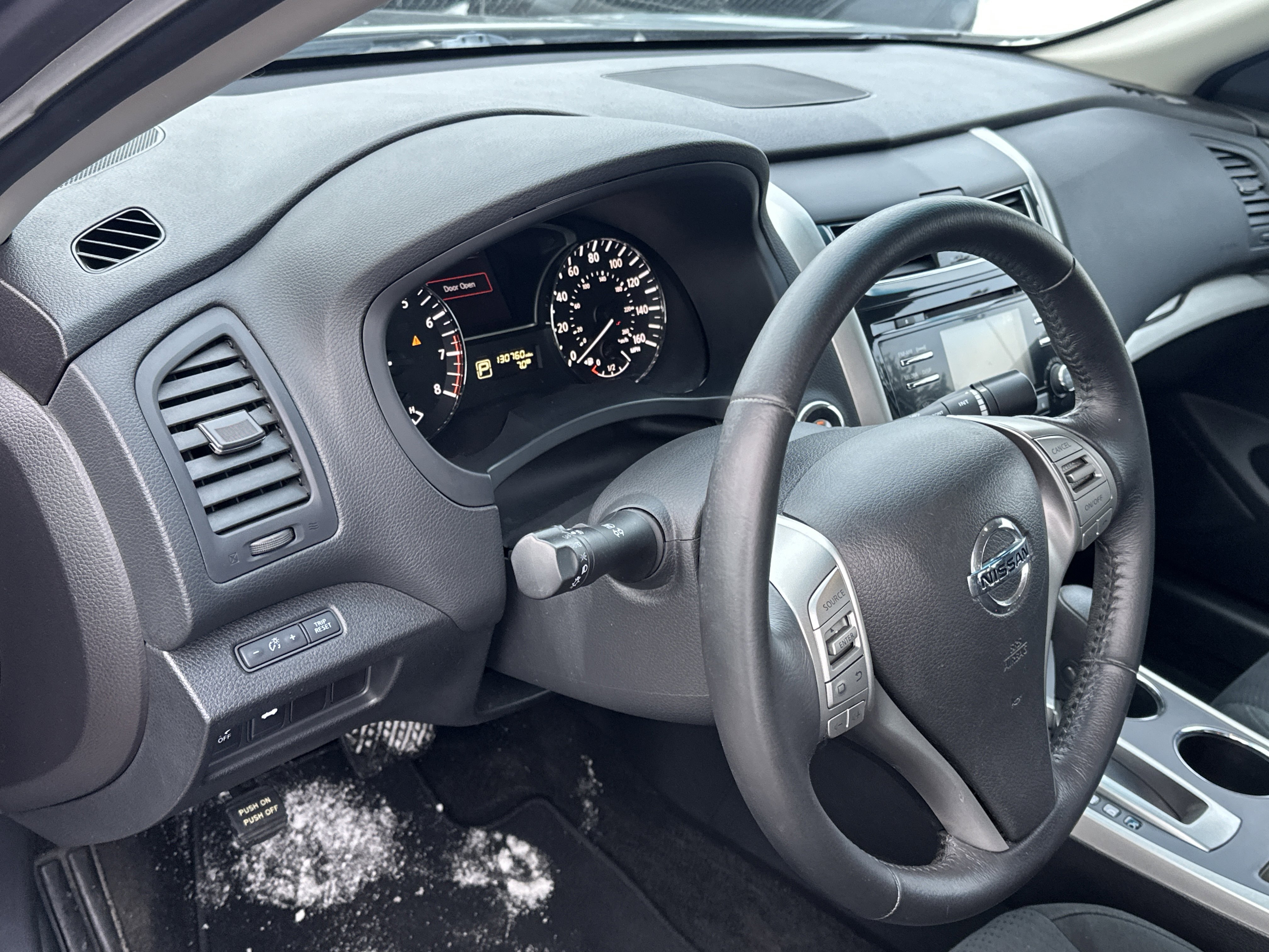 Used 2015 Nissan Altima 2.5 SV image 16