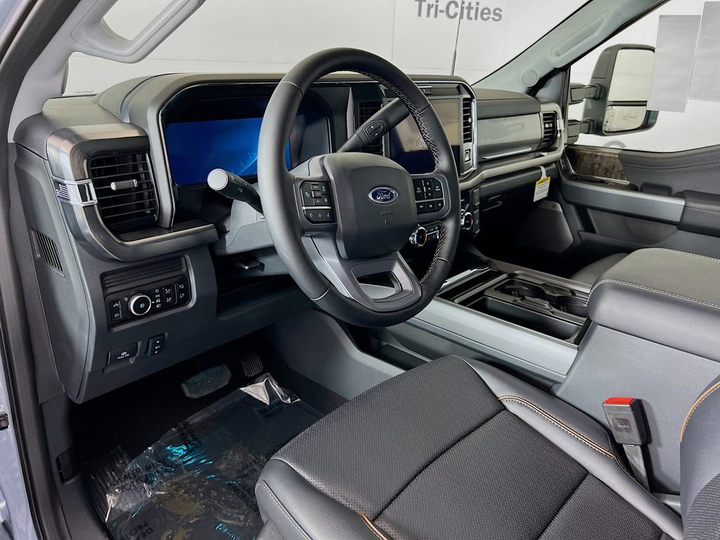 New 2026 Ford F250 Lariat w/ Black Appearance Package video 3