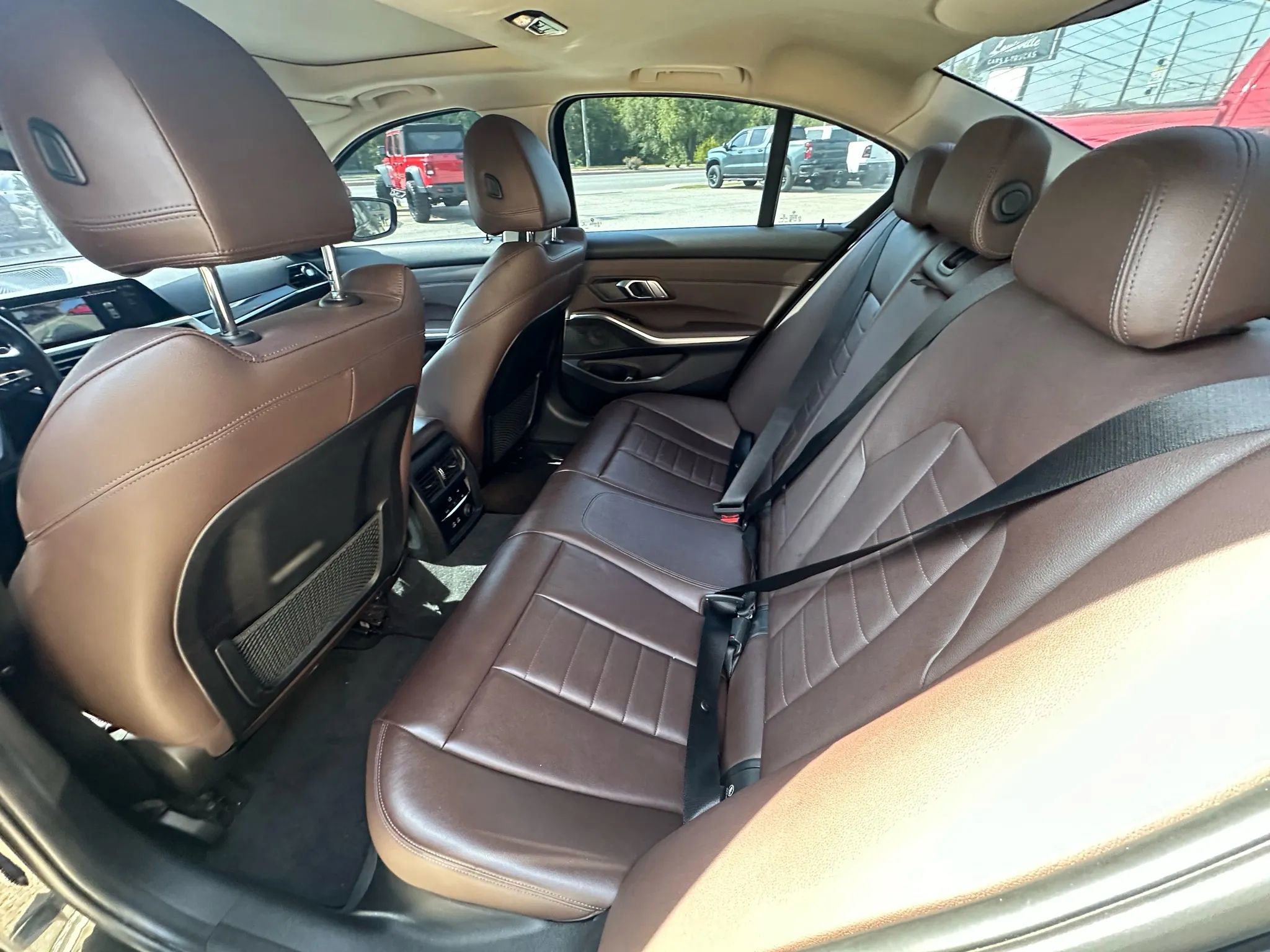 Used 2019 BMW 330i Sedan image 25
