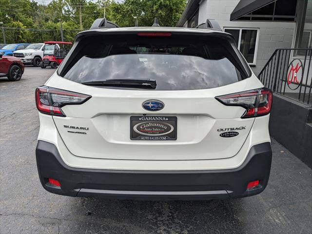 Used 2023 Subaru Outback Premium AWD/4WD image 4