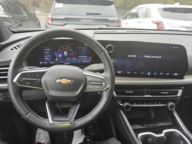 Used 2025 Chevrolet Traverse LT AWD/4WD image 7