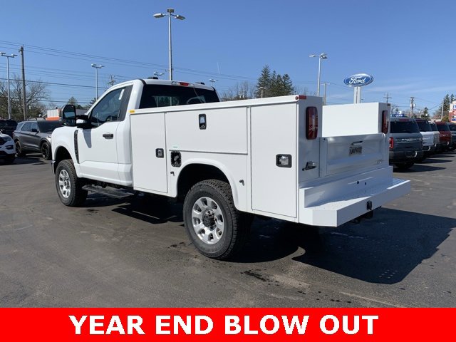 New 2024 Ford F350 XLT w/ FX4 Off-Road Package image 4