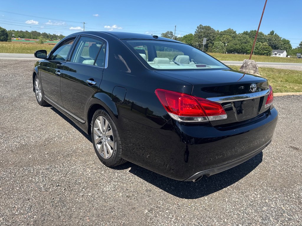 Used 2011 Toyota Avalon Limited FWD image 6