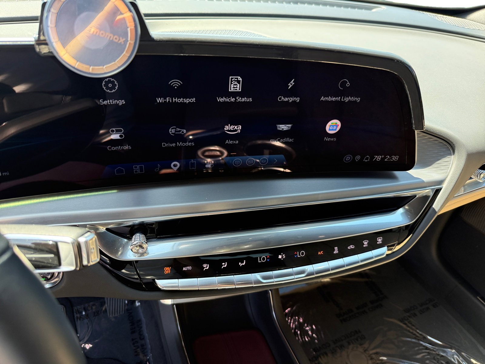 Used 2024 Cadillac Lyriq Luxury w/ Nappa Leather Package AWD/4WD image 12