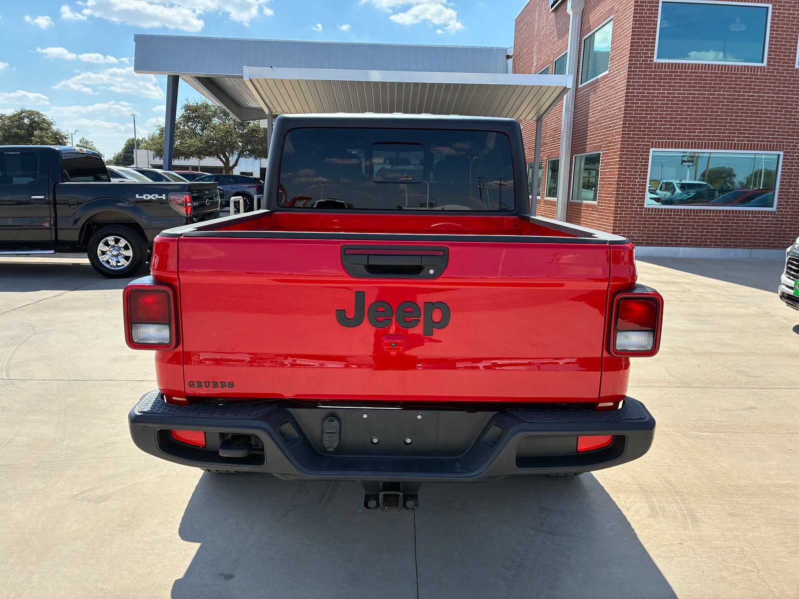 Used 2020 Jeep Gladiator Sport AWD/4WD image 9