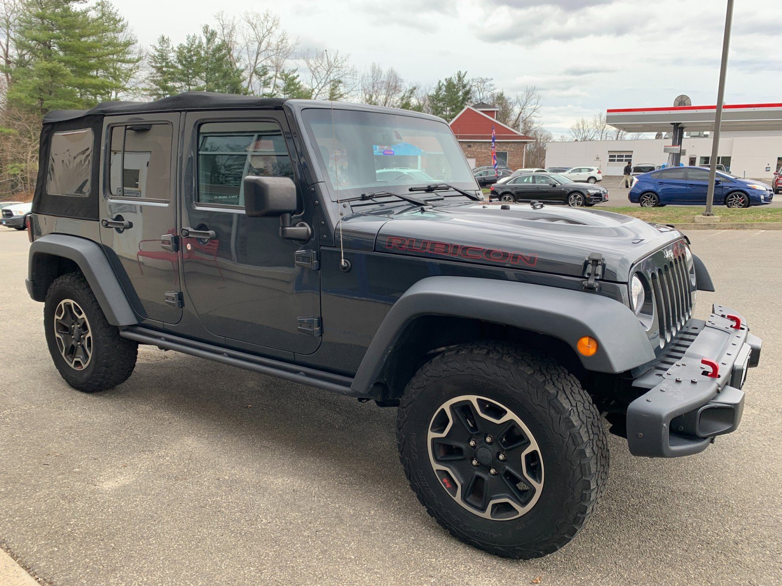 Used 2017 Jeep Wrangler Unlimited Rubicon AWD/4WD image 3