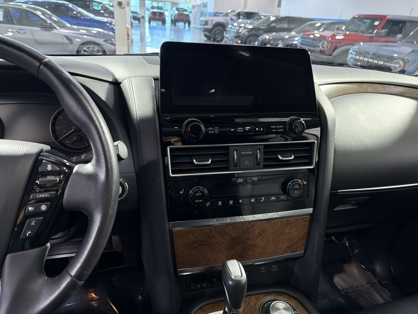 Used 2023 Nissan Armada SL w/ Cargo Package AWD/4WD image 21