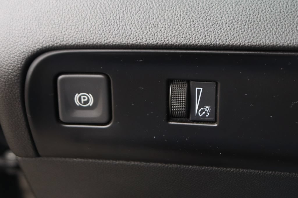 Used 2024 Buick Enclave Essence w/ Sport Touring Edition FWD image 23