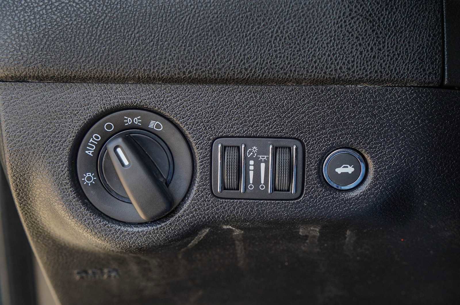 Used 2019 Dodge Charger SXT image 20