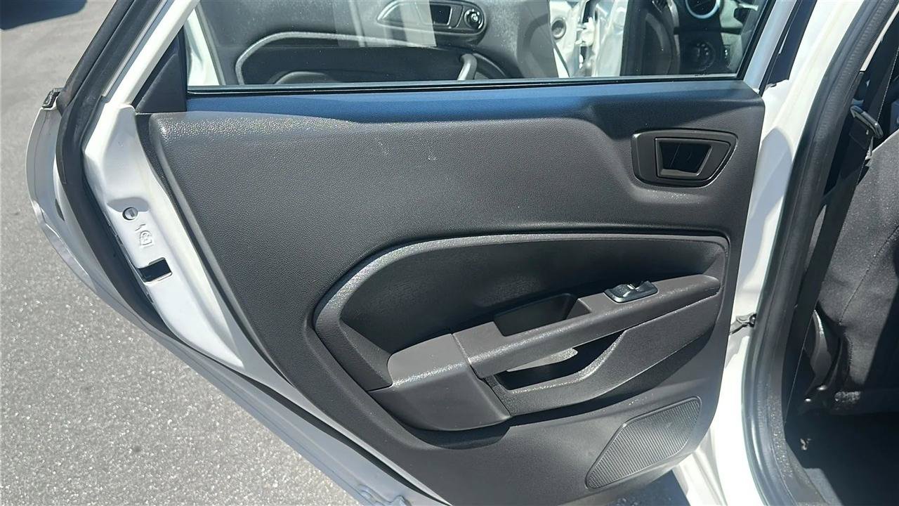Used 2017 Ford Fiesta SE FWD image 20