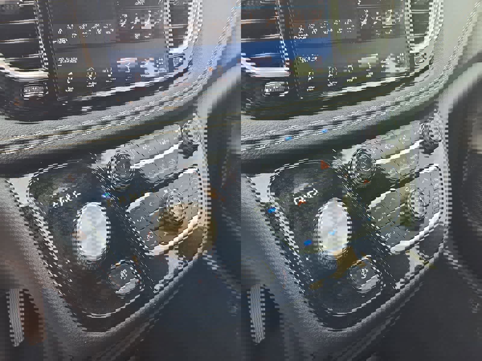 Used 2021 Chrysler Pacifica Touring w/ S Appearance Package image 28